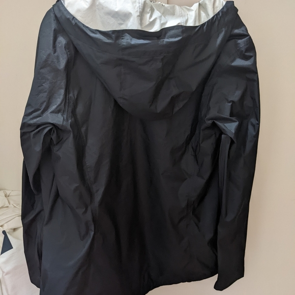 REI Co-Op Women's Black Rain Jacket - Picture 6 of 6